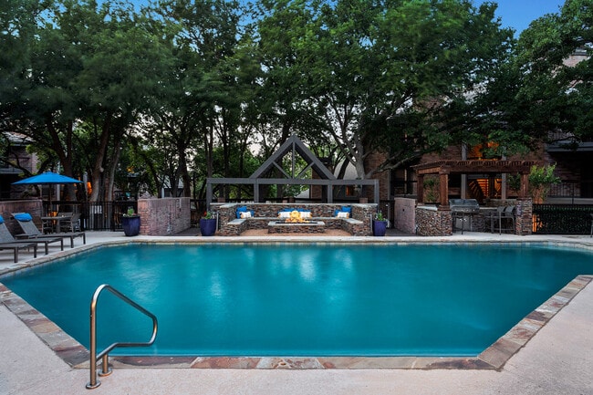 C235270_Dusk_Pool_13933
