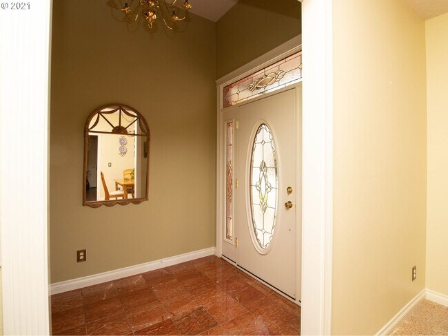 Photo - druc01 Unit 2400 NW Canterbury Dr