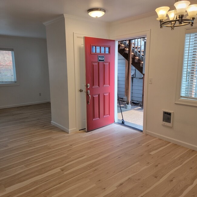 Photo - 7023 N Burlington Ave Unit 6