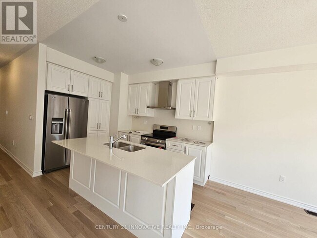 Photo - 469 Celandine Ter