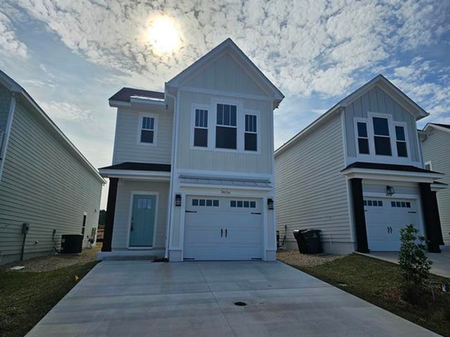 Building Photo - Newer Construciton Home In Canopy - Next T...