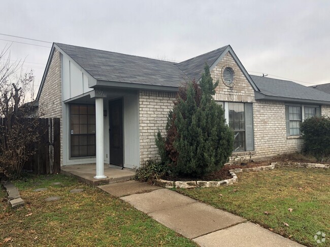 Building Photo - Half Duplex in The Colony!! Rental