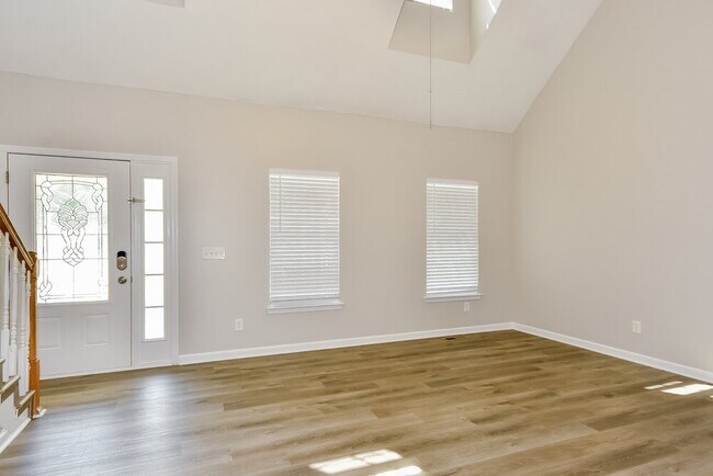 Photo - 441 Parrish Hill