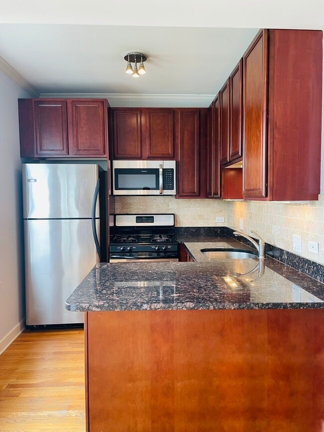 Photo - 3737 N Milwaukee Ave Unidad 106