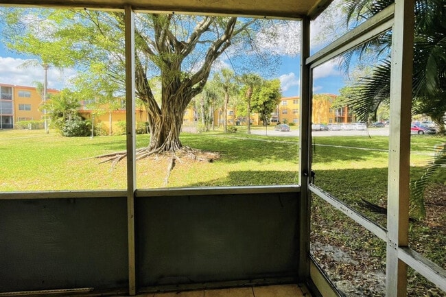 Photo - 4354 NW 9th Ave Unit 14-1C