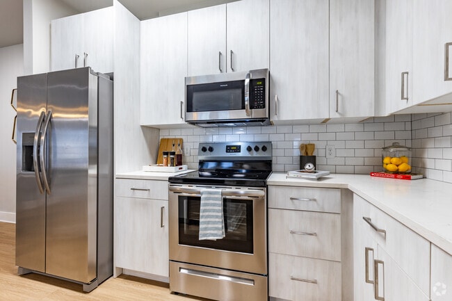 2 BR, 2 BA - 1,128SF