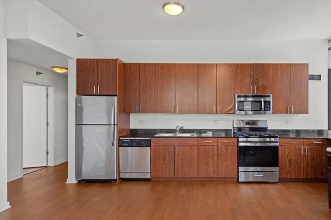 Photo - 235 W Van Buren St Unidad 3315