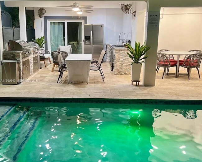 Photo - 3675 SW 26th St