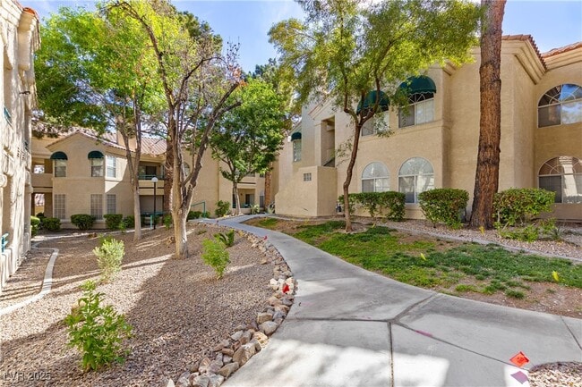 Photo - 2251 Wigwam Pkwy Unit 424