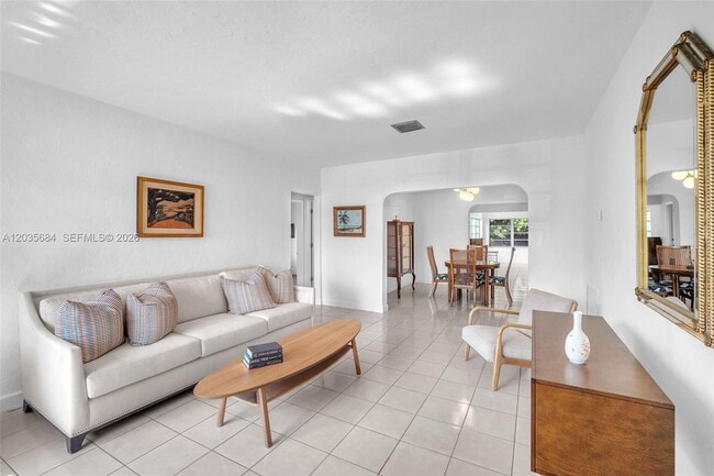 Photo - 2420 SW 21st Ave