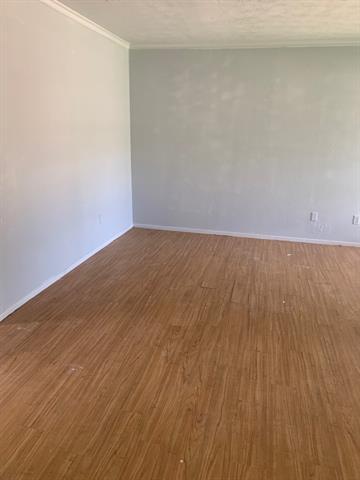 Photo - 679 Edgeglen Dr