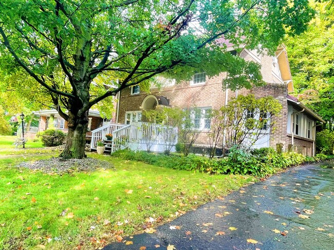 Photo - 91 N Portage Path