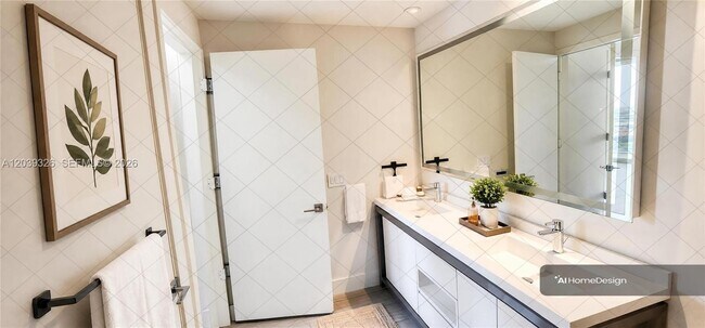 Photo - 2000 Metropica Wy Unit 2106