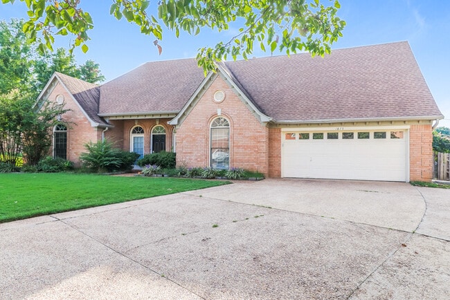 Photo - 1875 Carlyn Cove