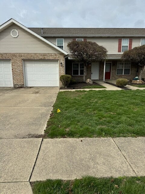 Building Photo - Two Bedroom Townhome