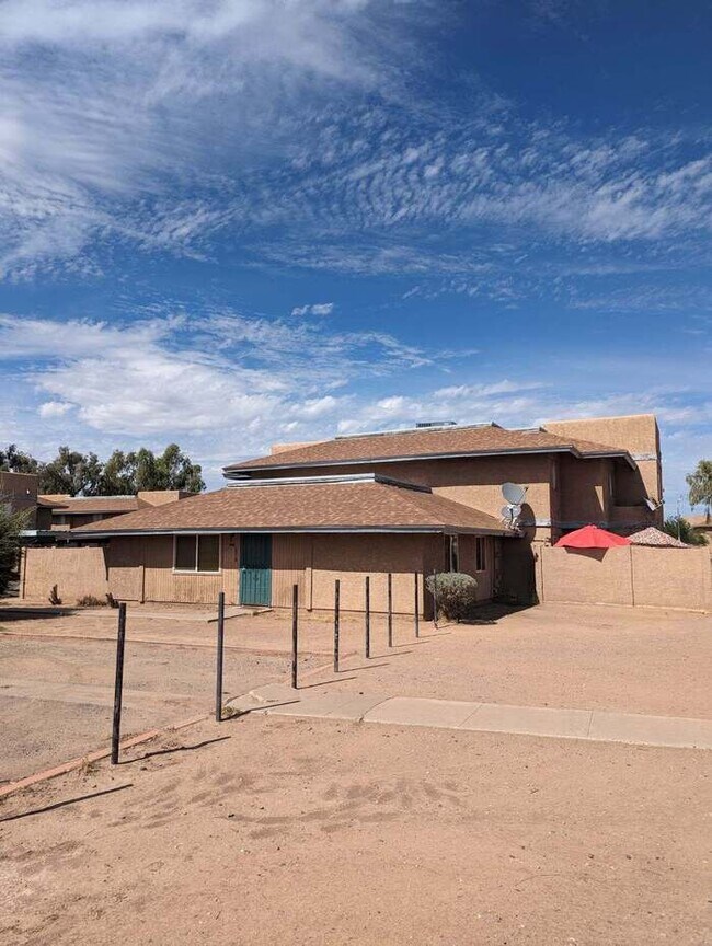 Photo - MOVE IN READY!!! TOWNHOME!! 2 BEDROOMS 2.5 BATHROOMS $1,634 A MONTH AND $3,000 DOWN OR CASH PRICE... Unit 1314