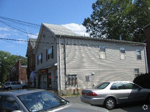 Building Photo - 507 Middlesex Ave Rental