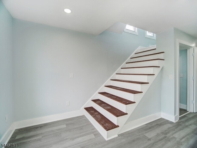351 Railroad Ave