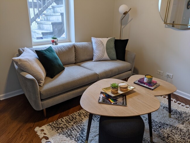 Photo - 733 N Noble St