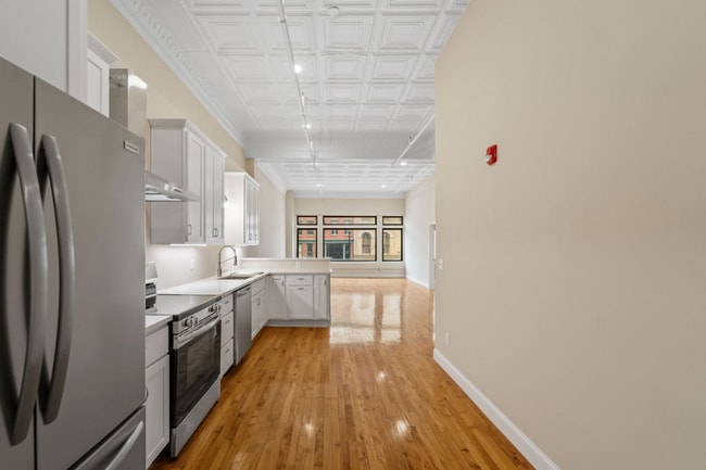 Photo - 33 Court St Unit Apt 21