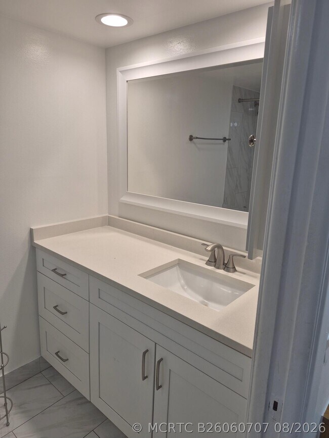 Photo - 3050 N Palm Aire Dr Unit 702