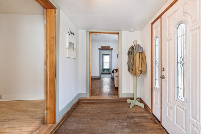 817 7th Ave