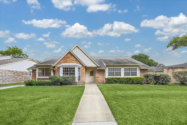 Photo - 11926 Waldemar Dr