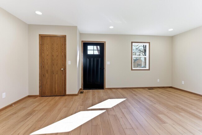 Photo - 313 E Martin St Unidad # 1