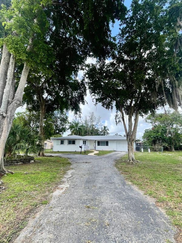 Photo - 4430 W Broward Blvd