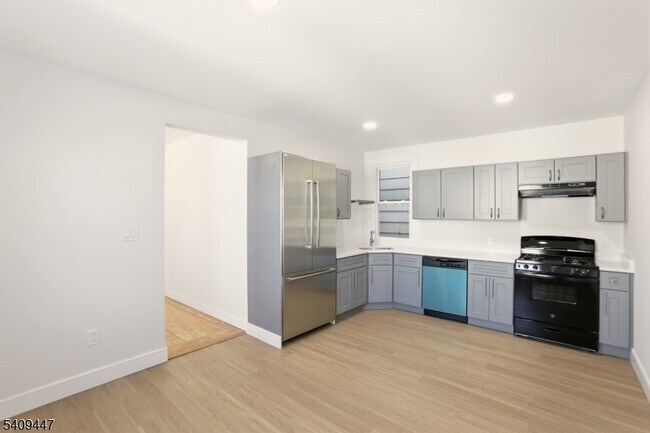 Photo - 196 2nd St Unit 2