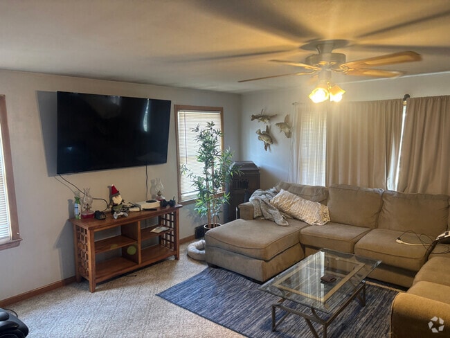 Building Photo - 3609 N 85th St Rental