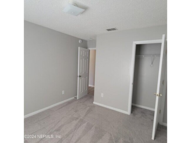 Photo - 4 bedroom 2 bath off Kernan