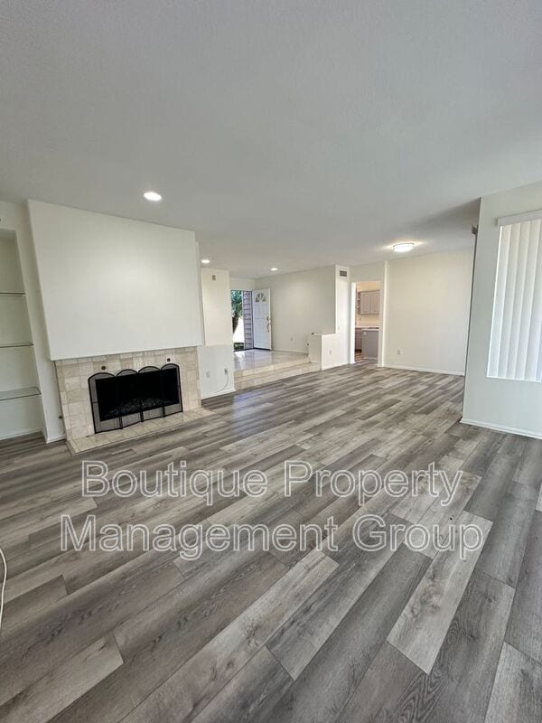 Photo - 34 Lakefront