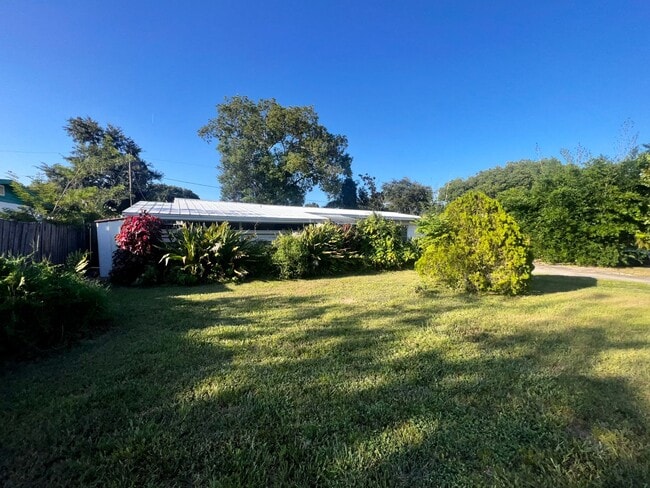 Building Photo - 8362 Cristobal Cir