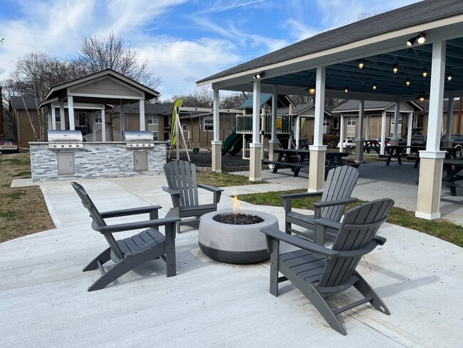 Photo - Maple Creek Apartments