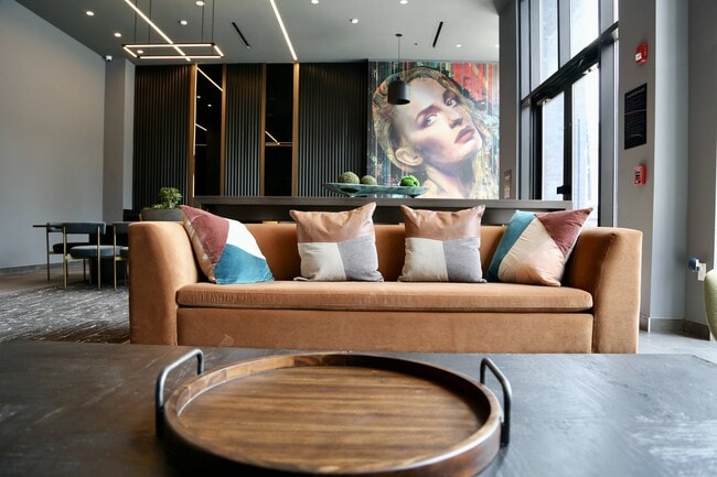 Photo - Envy by Gomes