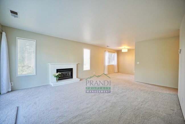 Photo - 575 Larkspur Plaza Dr Unit Apt 3