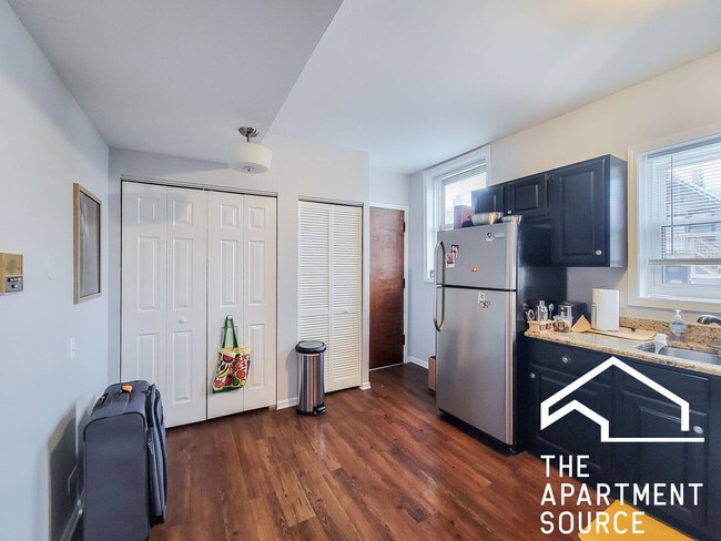 Photo - 3712 N Sheffield Ave Unit 304