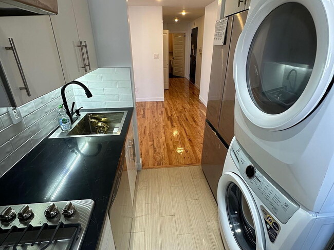 Photo - 173 Grand St