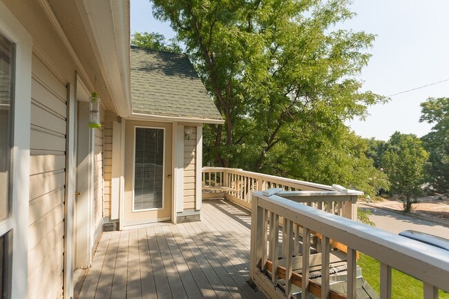 Building Photo - 1631 19th St Unit 2