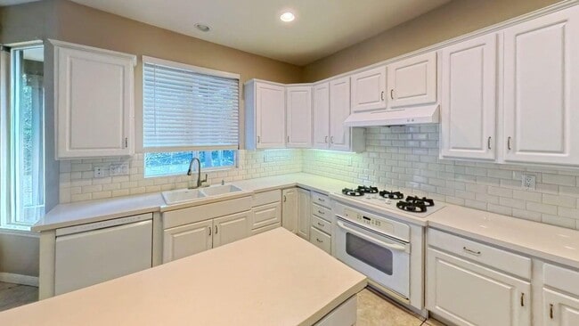 Photo - 7912 Hampshire Rd