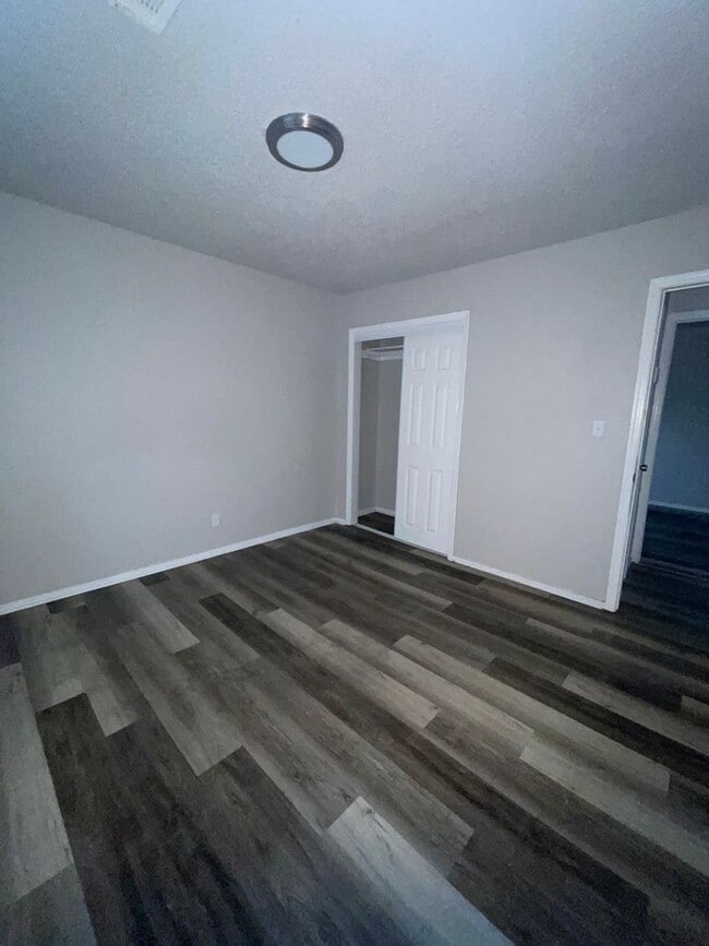 Photo - Remodeled w/ granite and new appliances Unidad A