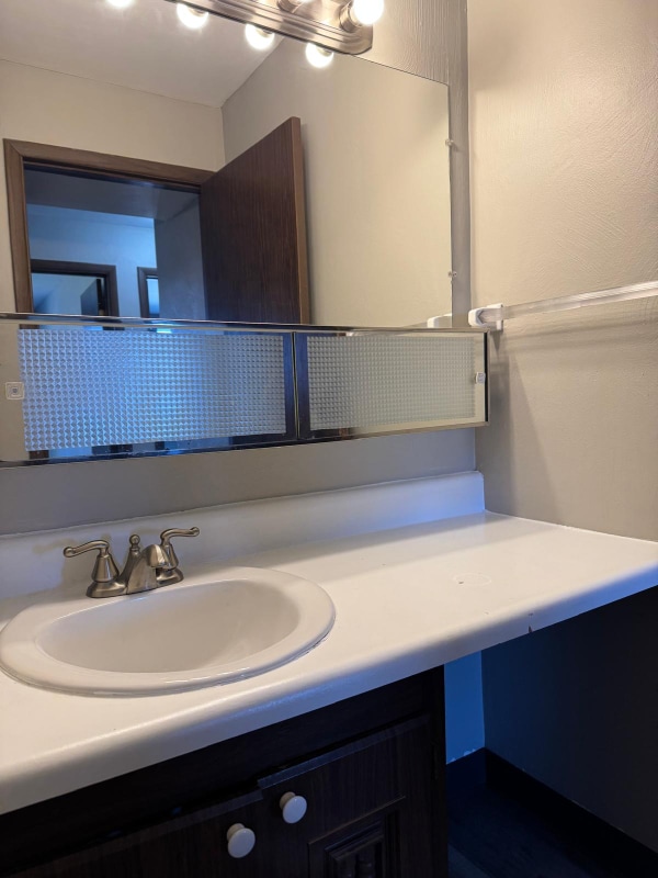 Building Photo - 5501 Verona Rd