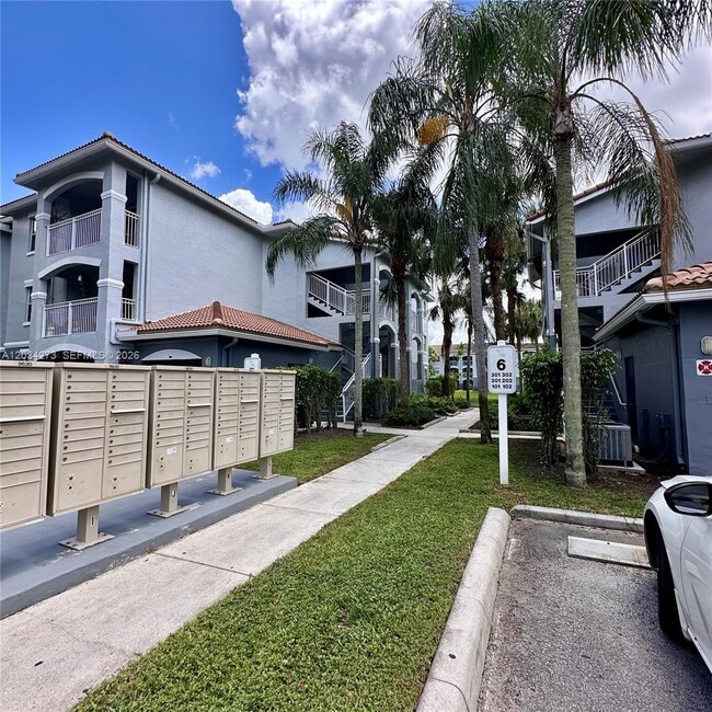 Photo - 9620 NW 2nd St Unidad 7-106
