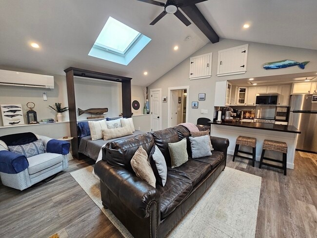 Photo - 90 Edgartown Rd