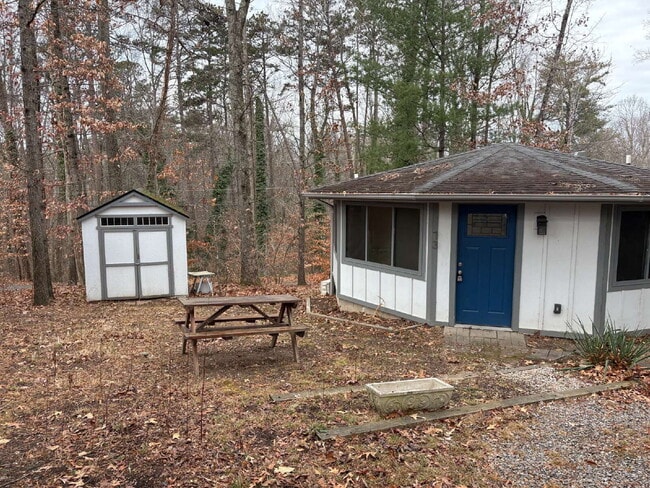 Photo - Cozy 1BR/1BA near  Biltmore Village – Pets Welcome