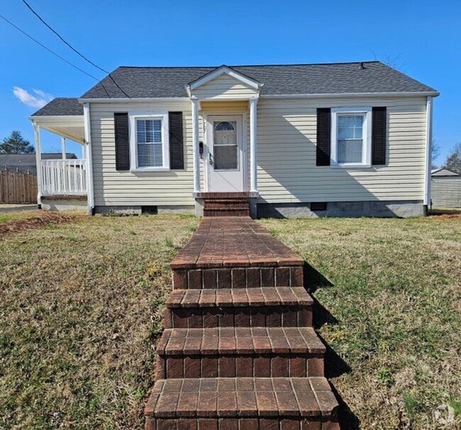 Building Photo - 707 S 2nd St Rental