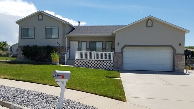 Photo - 877 W 1145 N House