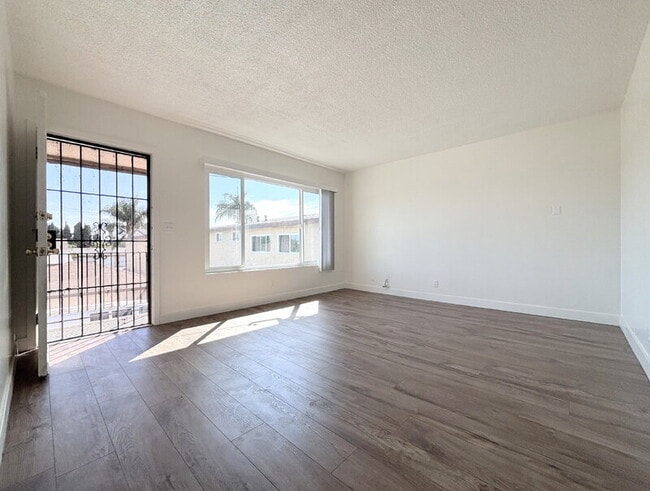 Photo - 820 Oakwood St Unidad 3