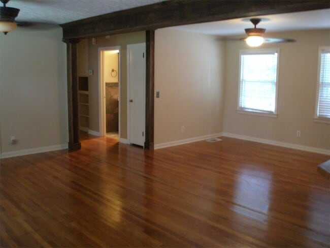 Photo - 3962 Chamblee Dunwoody Rd